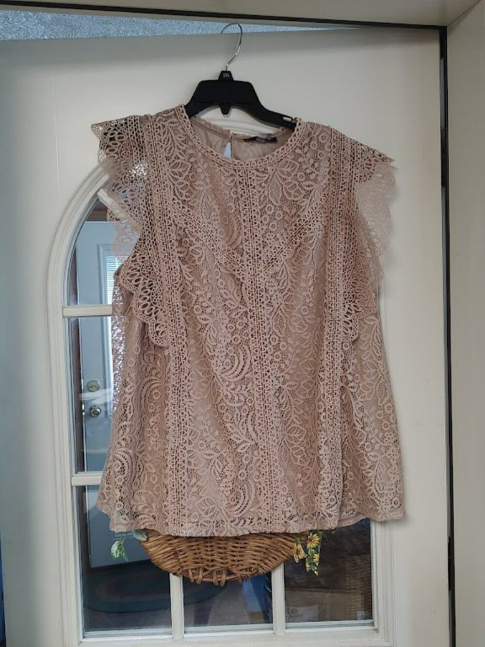 New Cable & Guage Champagne Color Lace Overlay Sleeveless Top Women's 3X